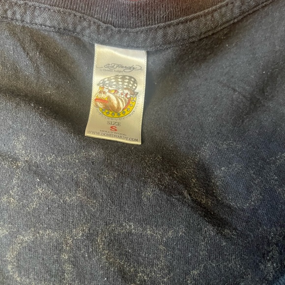 Ed Hardy “Love Kills Slowly” Skull and cross bones V neck Tee - Picture 4 of 4